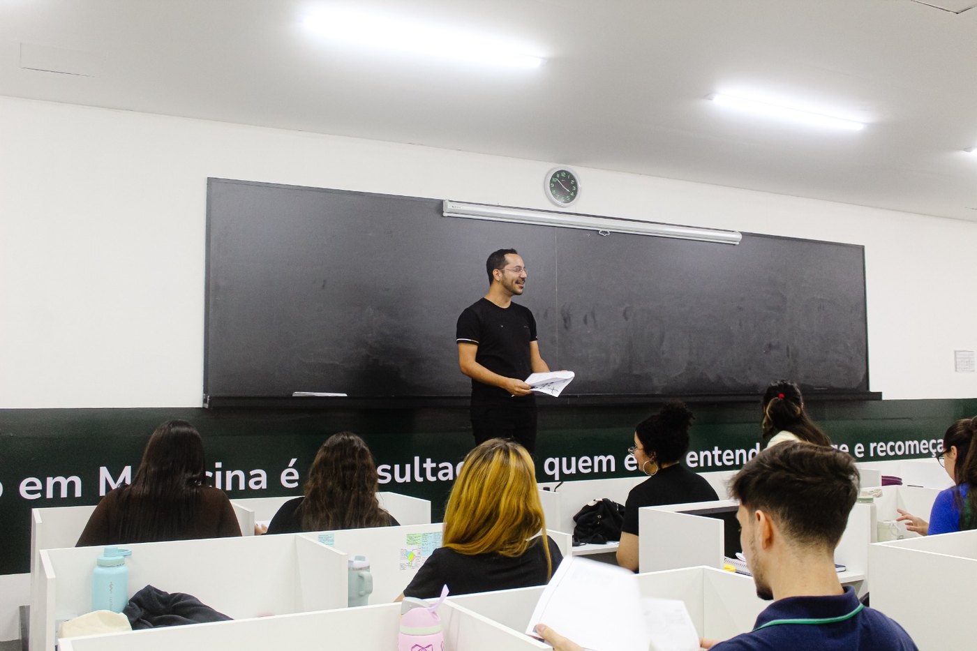 Cabines de estudo individuais na unidade do Hplus Med